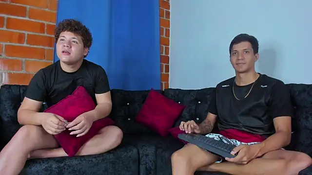 Robertmiller21 online show from November 11, 10:54 pm