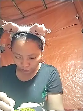 venu00 online show from September 26, 1:42 am