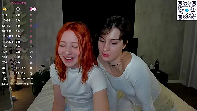 Adeline Perle online show from September 28, 12:38 am