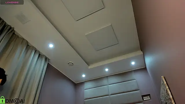 Adeline Perle online show from October 15, 1:06 am