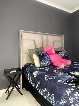 Ebony Warlock  online show from November 21, 7:18 am