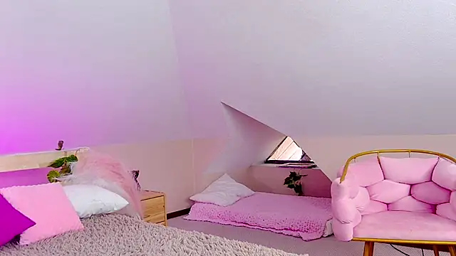 Liann Stark online show from October 28, 7:01 am