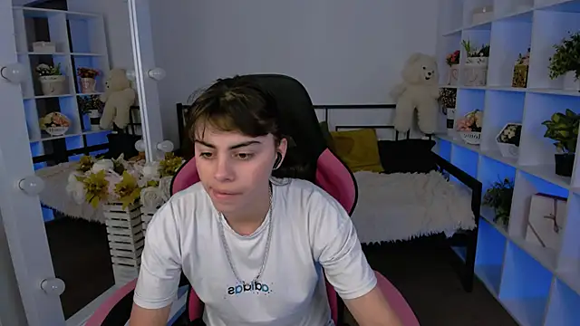 Cocoa Sins online show from October 27, 7:01 am