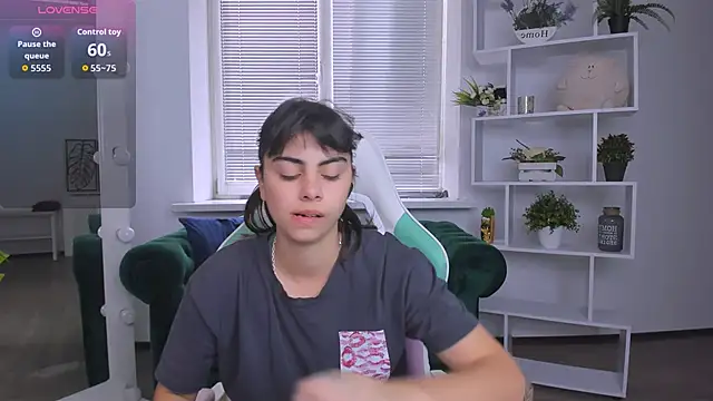 Cocoa Sins online show from October 29, 6:59 am