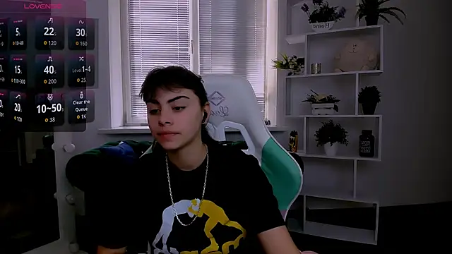 Cocoa Sins online show from November 4, 6:45 am