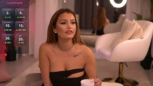 Snapshot of ZairaLure chatting on September 25, 4:05 am ZairaLure online show from September 25, 4:05 am