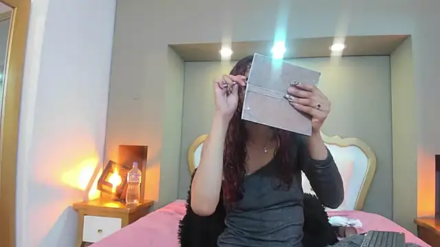 Snapshot of AteneaGreyy chatting on September 17, 11:45 am AteneaGreyy online show from September 17, 11:45 am