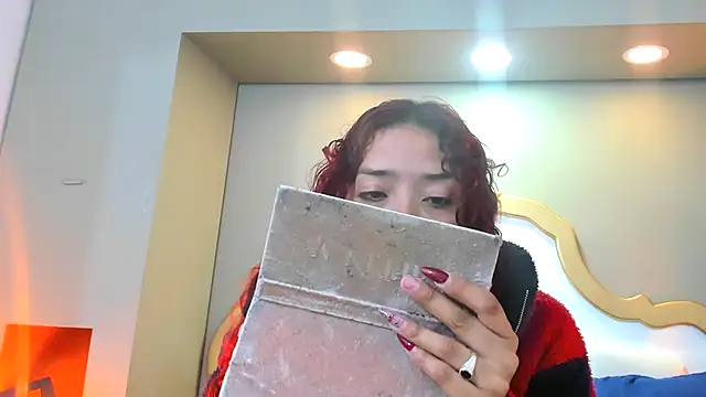 AteneaGreyy online show from February 4, 12:00 pm