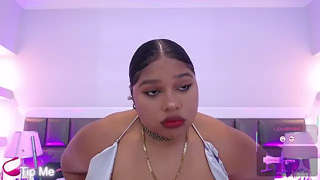 LennaEvans online show from November 12, 11:10 am