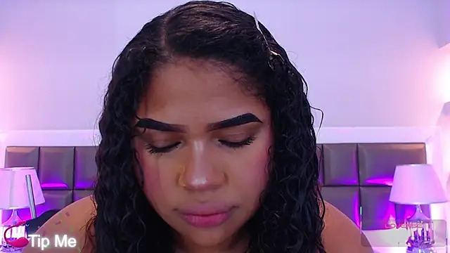 LennaEvans online show from December 18, 1:06 pm