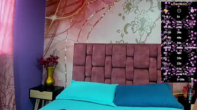 luna maisonn online show from October 1, 8:15 pm