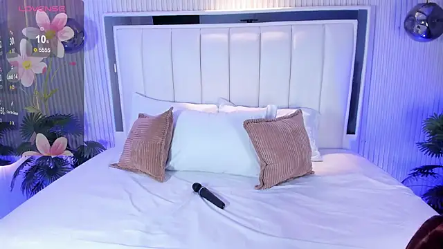 MariathLittle online show from November 8, 5:34 pm