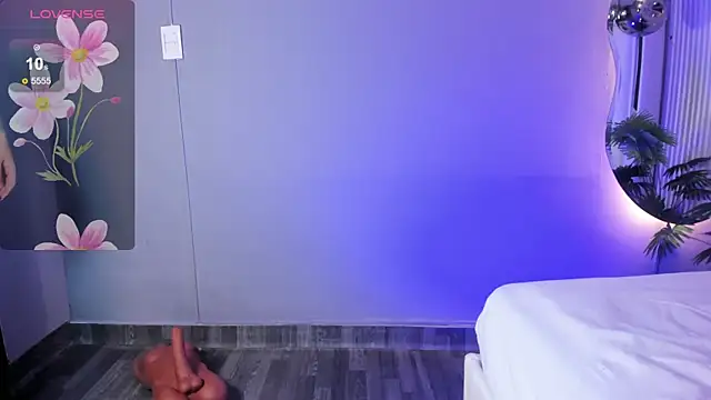 MariathLittle online show from November 25, 5:46 pm