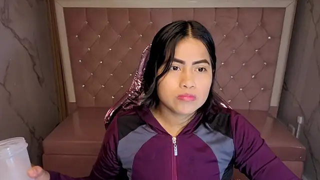 Victoria b  online show from November 11, 7:58 pm