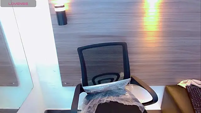 JessicaHott01 online show from March 29, 8:20 pm