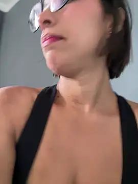 luvely online show from July 29, 2:04 pm