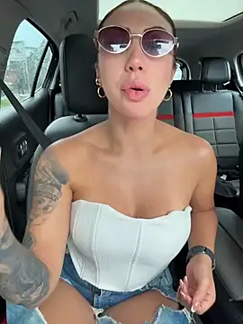 Sarahlove 90 online show from October 15, 8:31 pm