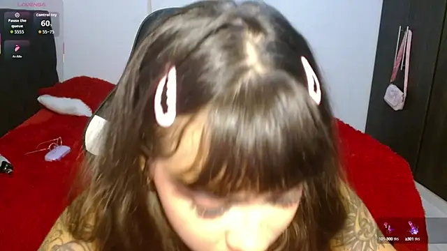 Snapshot of Divinejewel444 chatting on September 27, 8:08 am Divinejewel444 online show from September 27, 8:08 am