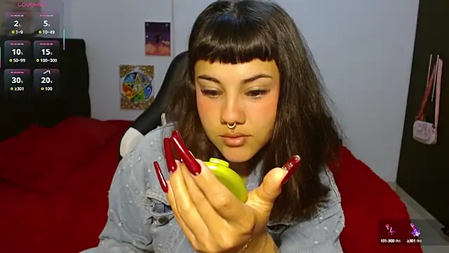 Snapshot of Divinejewel444 chatting on September 29, 9:03 am Divinejewel444 online show from September 29, 9:03 am