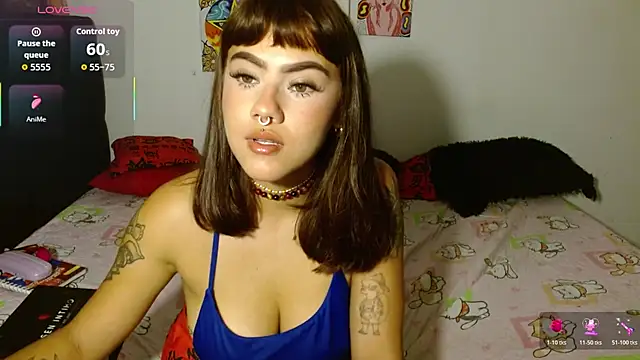 Snapshot of Divinejewel444 chatting on November 14, 7:51 am Divinejewel444 online show from November 14, 7:51 am