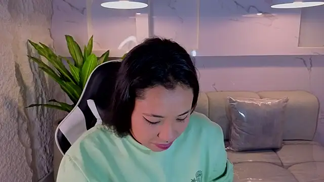 Snapshot of Hollypeyton_Tp chatting on September 8, 7:57 pm Hollypeyton Tp online show from September 8, 7:57 pm