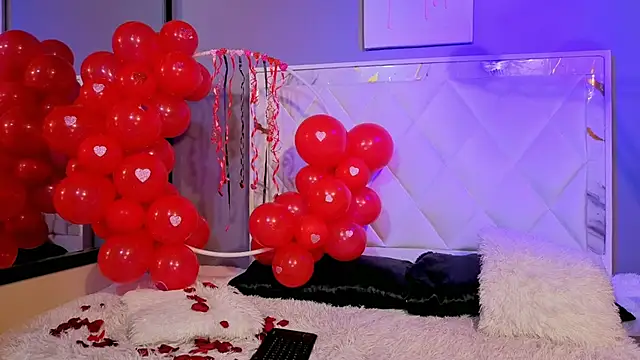 melody-rouss online show from February 15, 7:51 am