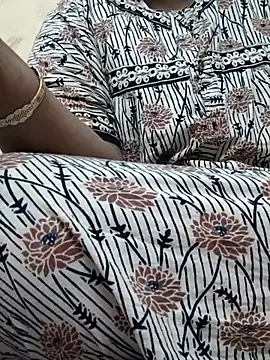 Snapshot of ARPITAGOYAL143 chatting on November 22, 6:01 am ARPITAGOYAL143 online show from November 22, 6:01 am