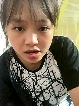 Snapshot of candy___123 chatting on October 5, 12:47 pm candy 123 online show from October 5, 12:47 pm
