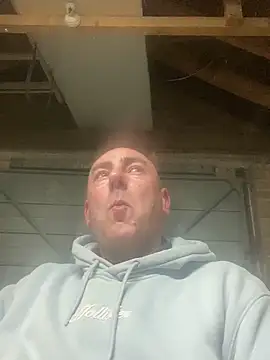 Snapshot of Richmcgee chatting on March 23, 8:24 pm Richmcgee online show from March 23, 8:24 pm