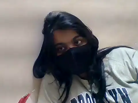 Snapshot of Vaani_Singha chatting on May 7, 2:22 pm Vaani Singha online show from May 7, 2:22 pm