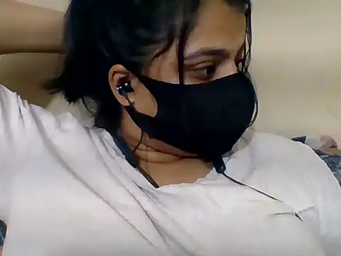 Snapshot of Vaani_Singha chatting on May 18, 1:17 pm Vaani Singha online show from May 18, 1:17 pm
