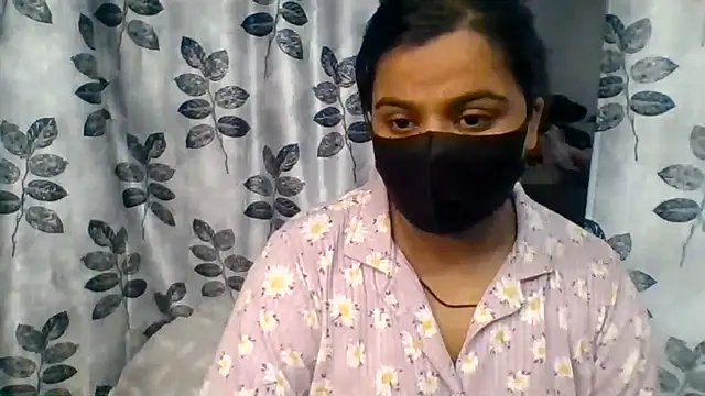 Snapshot of Vaani_Singha chatting on July 19, 2:10 pm Vaani Singha online show from July 19, 2:10 pm