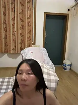 Snapshot of xiiuuff18 chatting on October 30, 11:55 am xiiuuff18 online show from October 30, 11:55 am