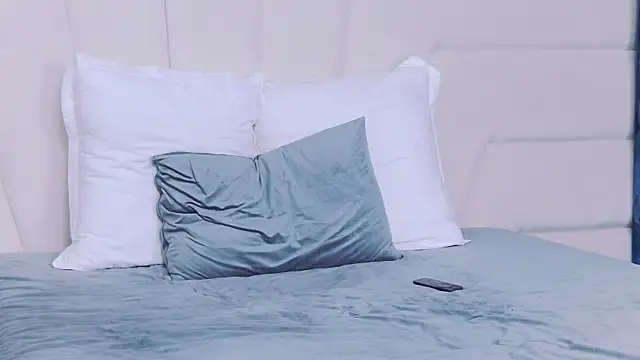 Snapshot of GraceRous chatting on October 11, 5:50 am GraceRous online show from October 11, 5:50 am