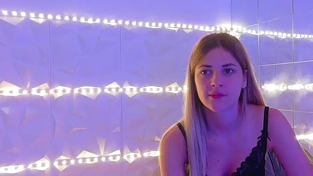 Aishha  online show from September 25, 5:11 am