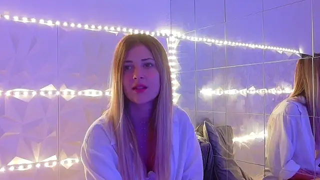 Aishha  online show from October 7, 5:04 am