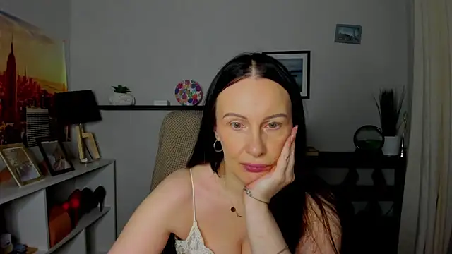 Velvet Jasmine online show from November 3, 6:25 am