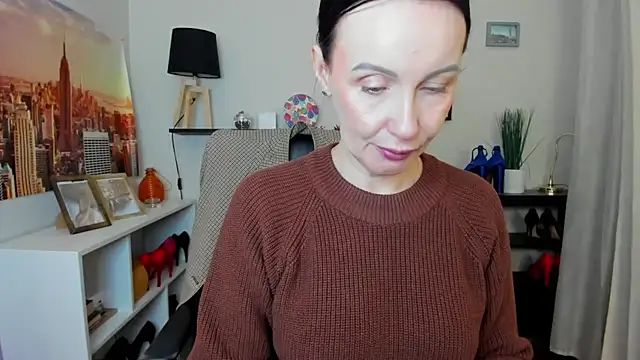 Velvet Jasmine online show from March 17, 6:28 am