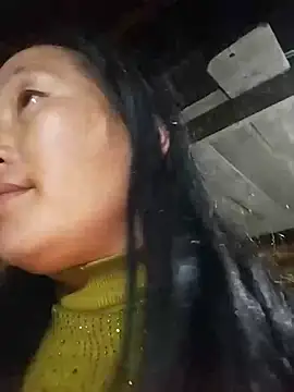 miss-su online show from February 23, 11:18 am