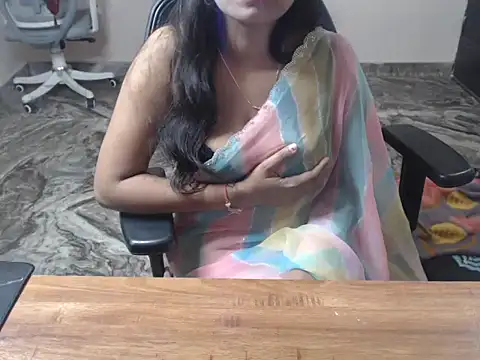 Snapshot of _LoveBirds chatting on March 3, 6:03 pm LoveBirds online show from March 3, 6:03 pm