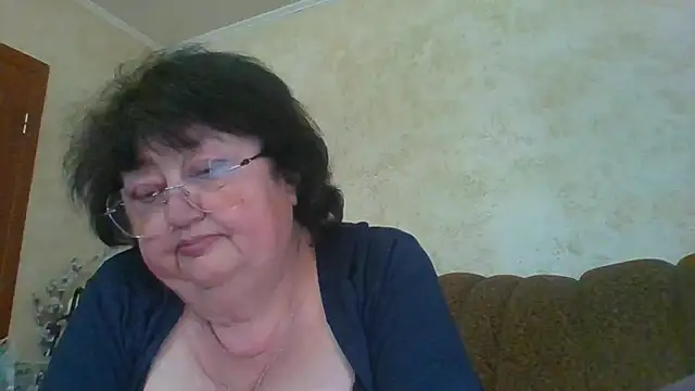 Snapshot of MilaSky5303 chatting on April 1, 1:12 pm MilaSky5303 online show from April 1, 1:12 pm