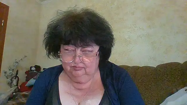 Snapshot of MilaSky5303 chatting on May 22, 9:20 pm MilaSky5303 online show from May 22, 9:20 pm