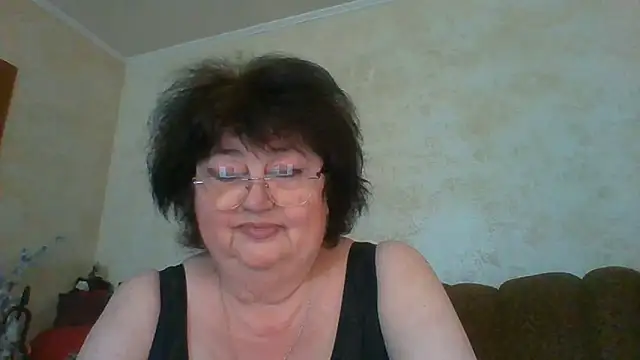 Snapshot of MilaSky5303 chatting on June 12, 2:49 pm MilaSky5303 online show from June 12, 2:49 pm