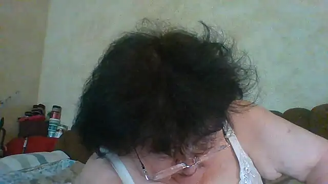 Snapshot of MilaSky5303 chatting on July 21, 9:22 am MilaSky5303 online show from July 21, 9:22 am