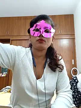 your chandni04 online show from September 26, 8:18 am