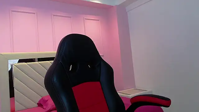 SHENOA HUNTER online show from September 13, 7:24 pm