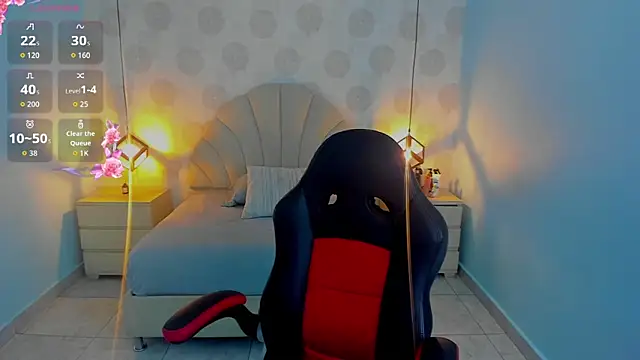 SHENOA HUNTER online show from September 18, 7:38 pm