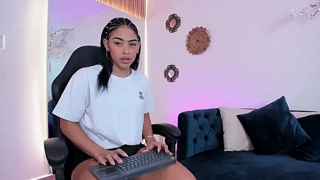 Scarlet summer  online show from September 9, 12:26 pm