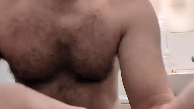 Snapshot of MC353535 chatting on March 19, 8:24 pm MC353535 online show from March 19, 8:24 pm