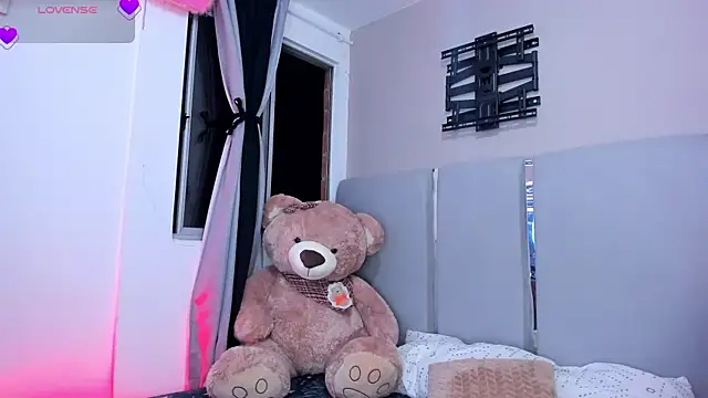 EmystarX online show from March 19, 1:53 am